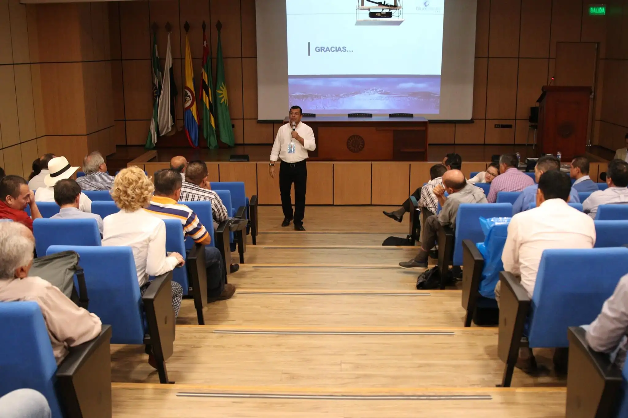 Equipo de BioSoluciones trabajando en campo